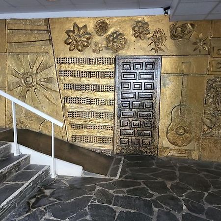 Superbe Apartement En Residence Avec Piscine Ρόζες Εξωτερικό φωτογραφία