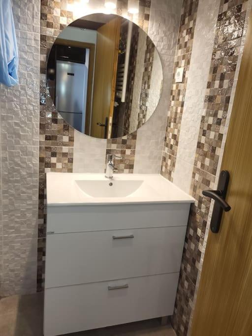 Superbe Apartement En Residence Avec Piscine Ρόζες Εξωτερικό φωτογραφία